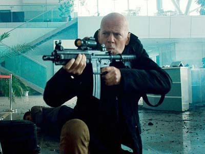 Main Expendables 3, Bruce Willis Minta US$ 1Juta per Hari?